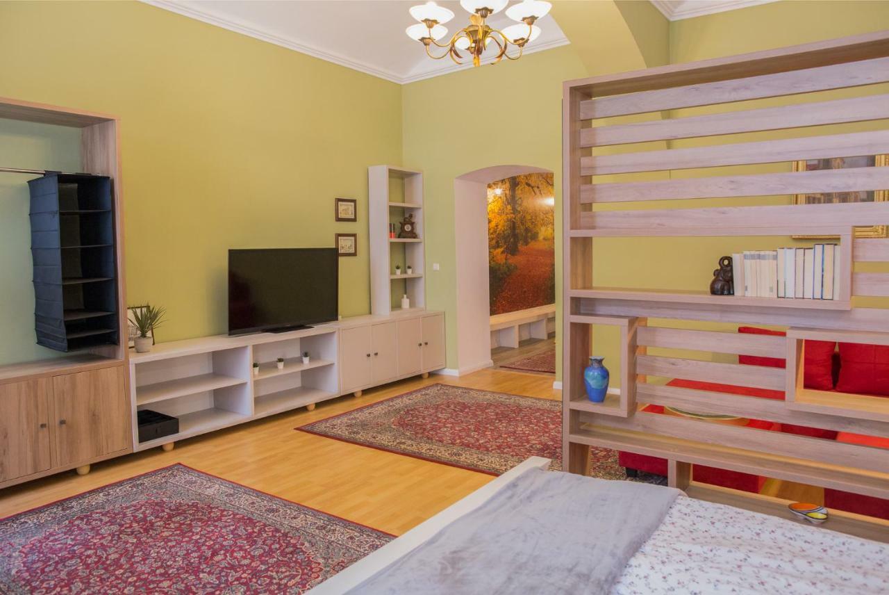 City Light Apartment Тимишоара Экстерьер фото